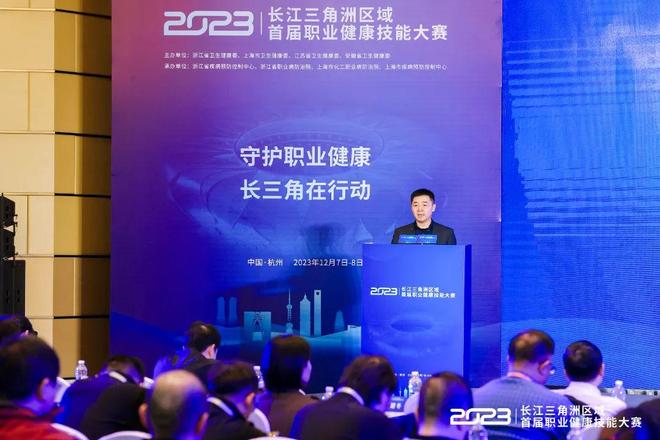 左侧半空间 左侧半空间