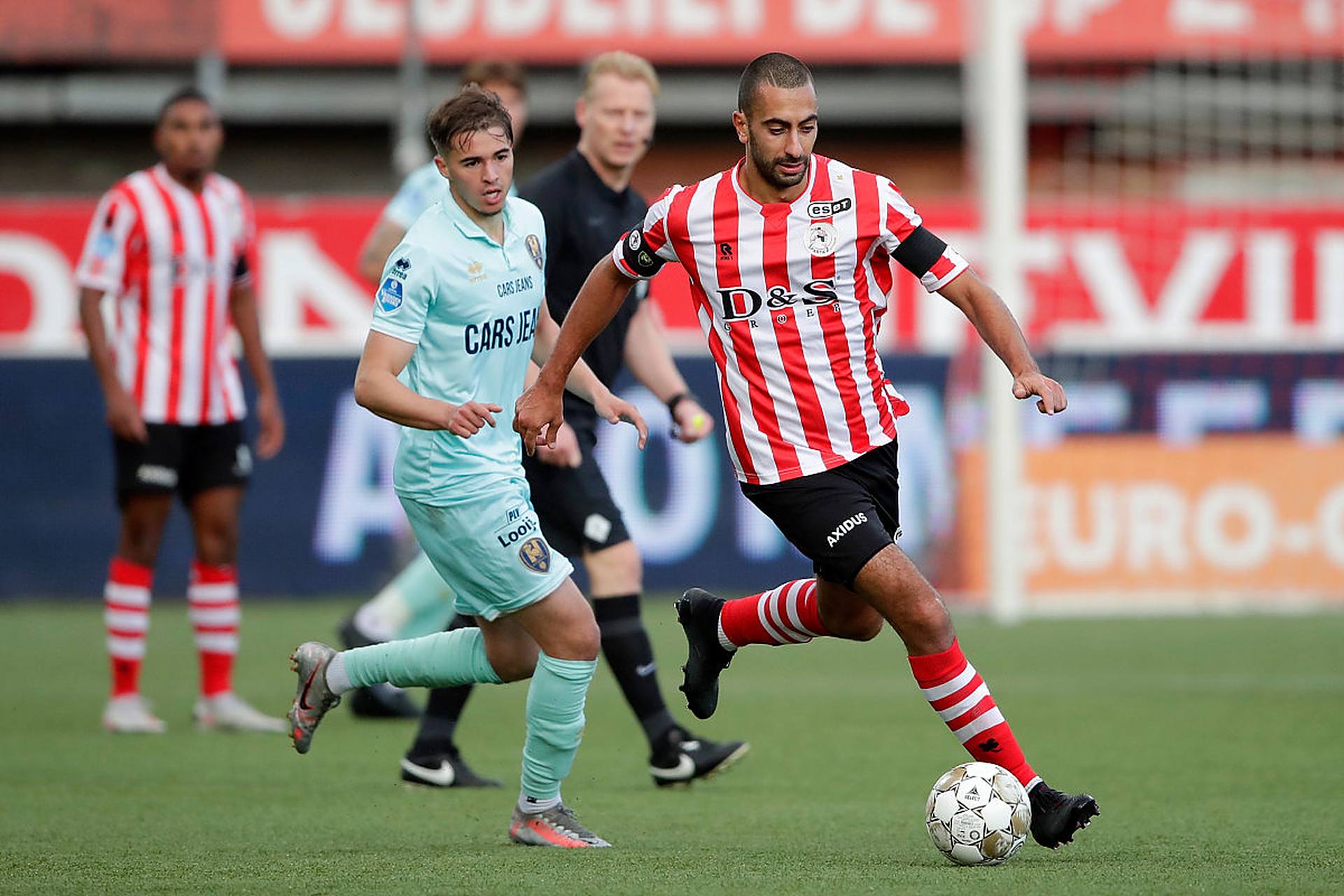 球起脚点 球起脚点